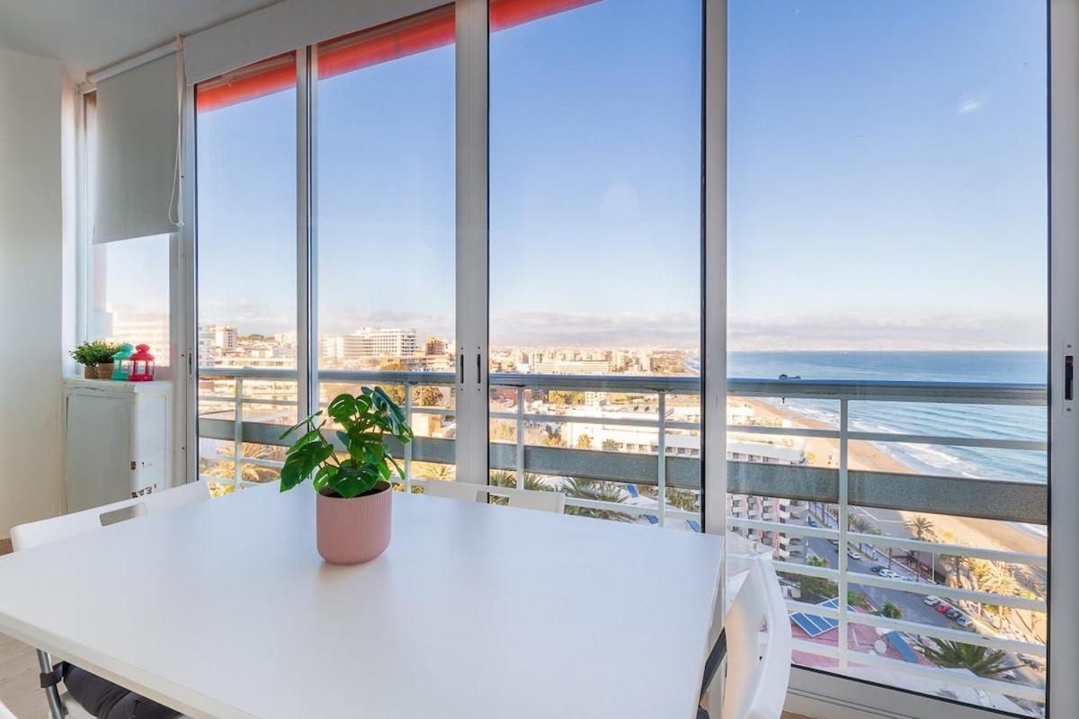 شقة ¡Magnificas Vistas Al Mar! Piscina Y Wifi Gratis توريمولينوس المظهر الخارجي الصورة